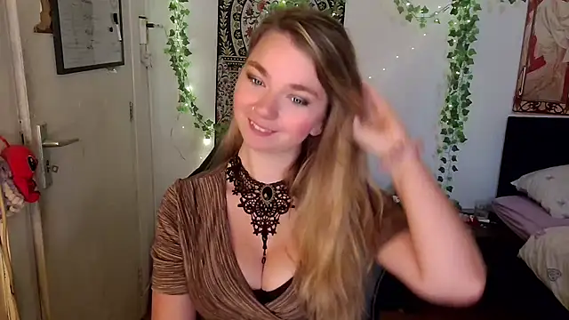 Thegirlbehindthemask online show from June 2026 05:03:02 PM