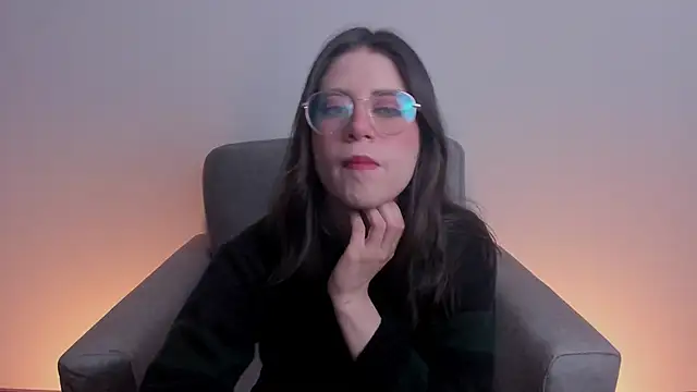 Snapshot of HazelKush chatting on November 2025 10:24:02 PM HazelKush online show from November 2025 10:24:02 PM