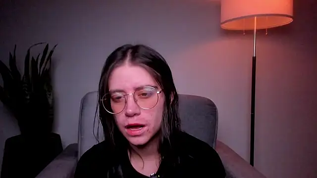 HazelKush online show from February 2026 10:22:02 PM