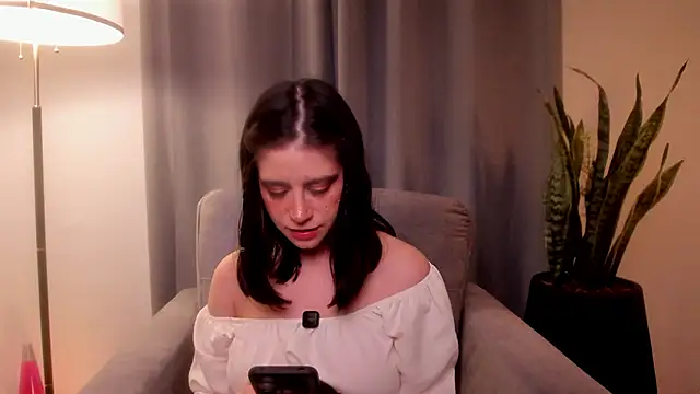 HazelKush online show from February 2026 11:03:02 PM