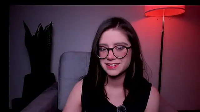 HazelKush online show from April 2026 08:37:02 PM
