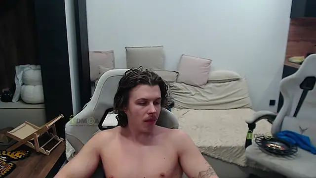 Sunny-Girl1 online show from April 2026 11:22:01 PM