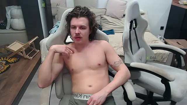 Sunny-Girl1 online show from April 2026 04:35:01 PM