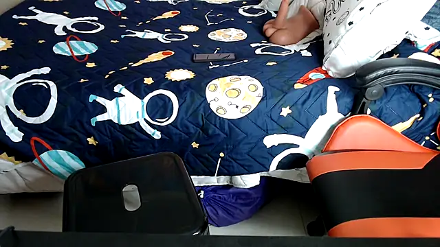 ArrangedFoot online show from November 2025 09:37:01 PM