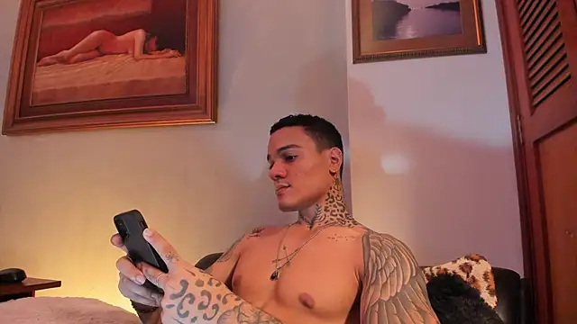 ImDominike online show from February 2025 08:00:01 PM