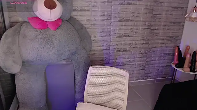 TinnaCobb online show from March 2026 04:11:02 PM