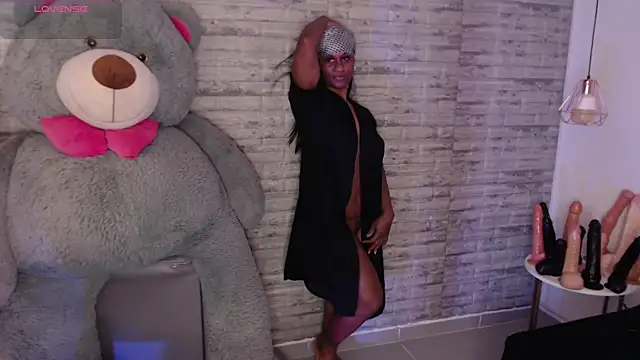 TinnaCobb online show from March 2026 04:12:02 PM