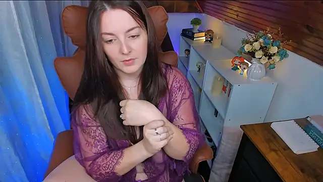 Snapshot of ErinMarshall chatting on September 2025 02:23:01 PM ErinMarshall online show from September 2025 02:23:01 PM