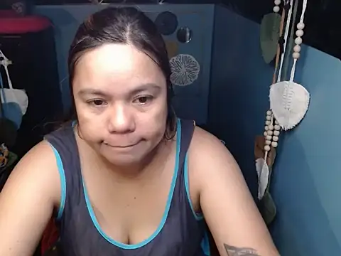 ambersmile online show from October 2025 09:28:02 PM