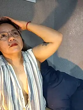 ambersmile online show from March 2026 09:49:01 PM