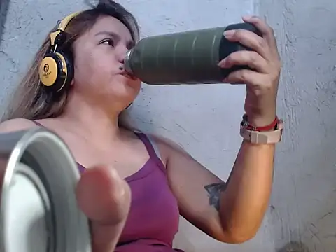 Snapshot of ambersmile chatting on February 2026 01:16:02 AM ambersmile online show from February 2026 01:16:02 AM