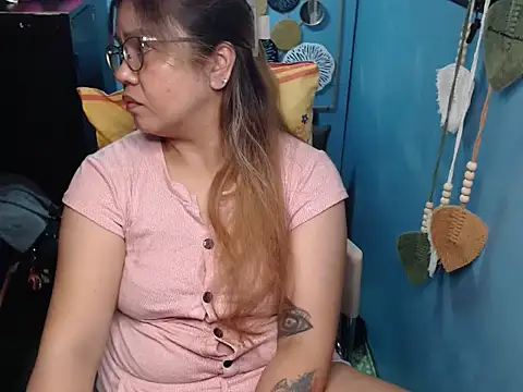 Snapshot of ambersmile chatting on November 2025 09:25:01 AM ambersmile online show from November 2025 09:25:01 AM