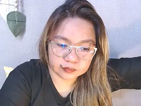 ambersmile online show from March 2026 12:49:02 AM