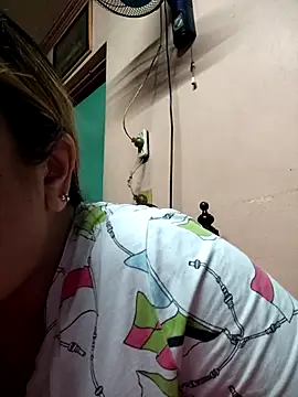 ambersmile online show from September 2025 07:40:02 PM