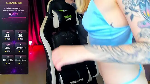 BiMolly online show from September 2025 05:24:01 PM