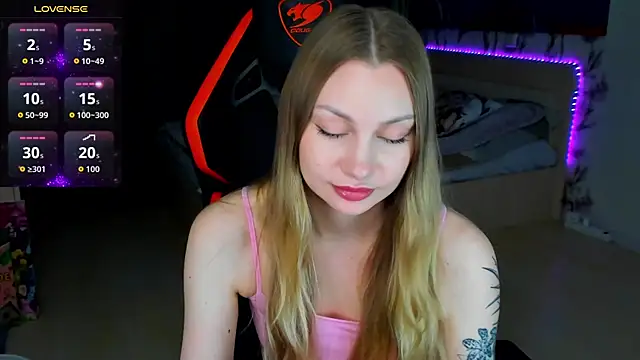 BiMolly online show from April 2026 10:27:02 PM