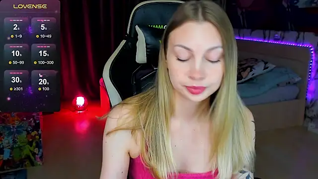 BiMolly online show from October 2025 12:22:01 AM