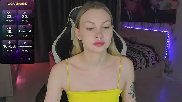 BiMolly online show from February 2025 09:23:01 PM