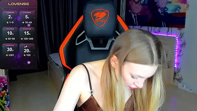 BiMolly online show from March 2026 03:09:01 PM