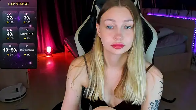 BiMolly online show from September 2025 02:43:02 AM