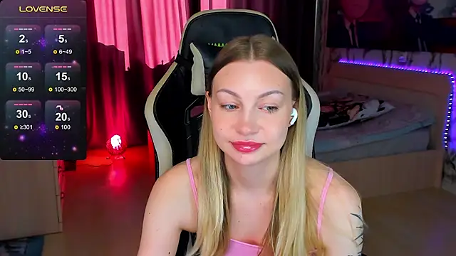 BiMolly online show from September 2025 08:47:02 AM