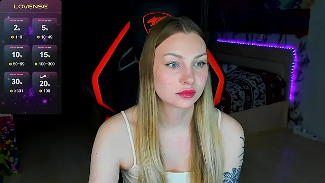 BiMolly online show from March 2026 04:32:02 PM