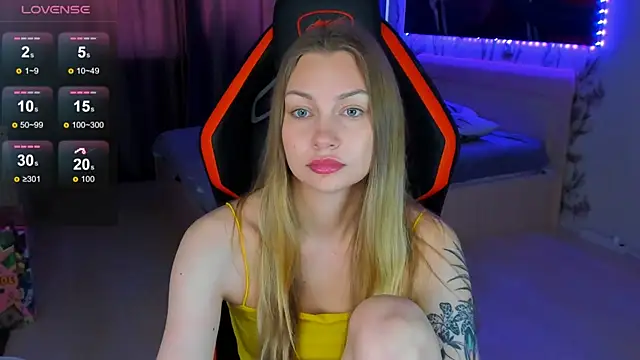 BiMolly online show from July 2026 01:32:02 PM