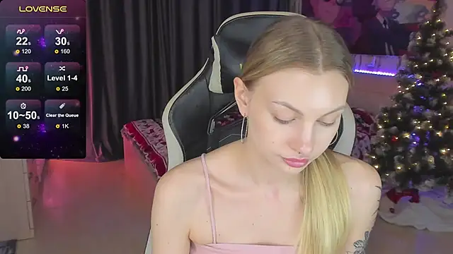 BiMolly online show from February 2025 07:32:01 PM