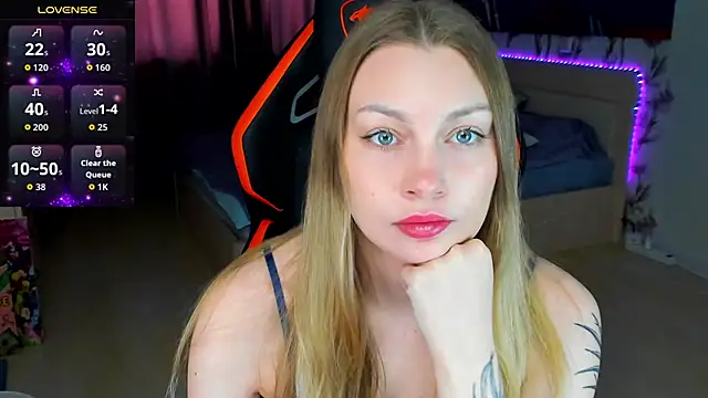 BiMolly online show from April 2026 11:25:02 AM