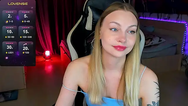 BiMolly online show from September 2025 02:19:01 PM