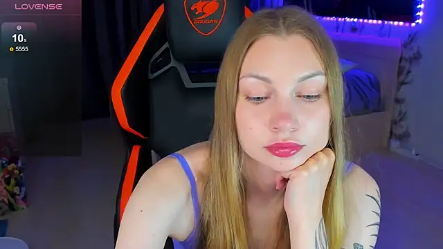 BiMolly online show from July 2026 10:49:02 PM