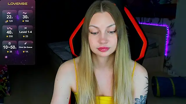 BiMolly online show from March 2026 07:32:02 PM