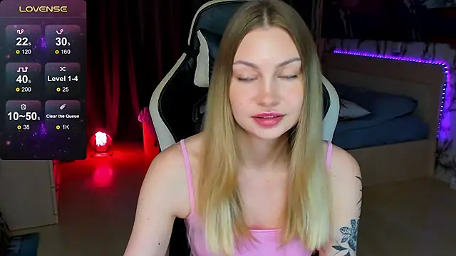 BiMolly online show from October 2025 06:25:02 AM