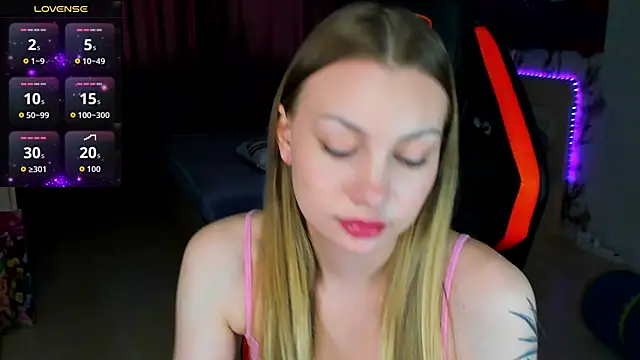 BiMolly online show from April 2026 01:51:01 PM