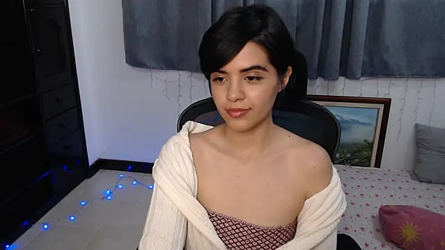 mia collins x online show from May 2026 02:06:01 AM