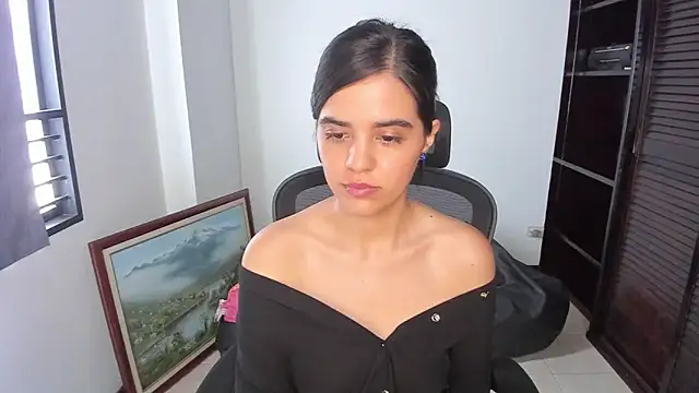 Snapshot of mia_collins_x chatting on December 2025 07:35:01 PM mia collins x online show from December 2025 07:35:01 PM