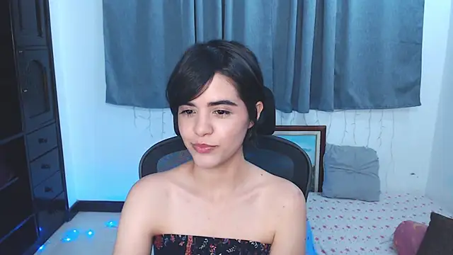 mia collins x online show from May 2026 11:43:01 PM