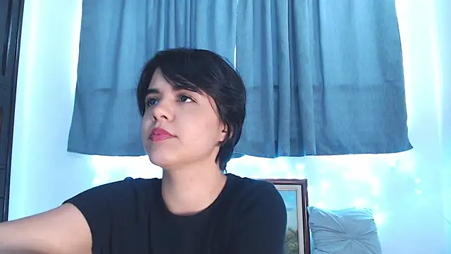 mia collins x online show from April 2026 08:05:02 PM