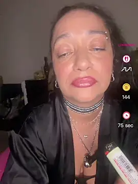 Snapshot of PichyPrettyPussy chatting on July 2026 06:44:01 AM PichyPrettyPussy online show from July 2026 06:44:01 AM
