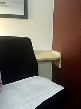 PichyPrettyPussy online show from January 2025 05:14:01 AM