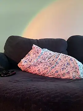 Cute crystal online show from October 2025 09:47:01 PM