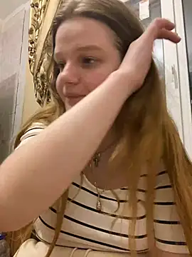Snapshot of -MimmiLissa- chatting on February 2025 09:23:02 PM -MimmiLissa- online show from February 2025 09:23:02 PM