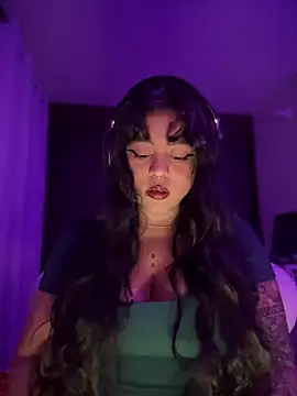 Snapshot of Naiara_sex chatting on November 2025 06:02:01 AM Naiara sex online show from November 2025 06:02:01 AM