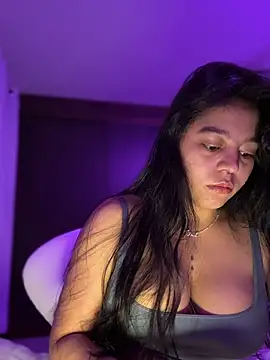 Snapshot of Naiara_sex chatting on December 2025 05:06:01 AM Naiara sex online show from December 2025 05:06:01 AM