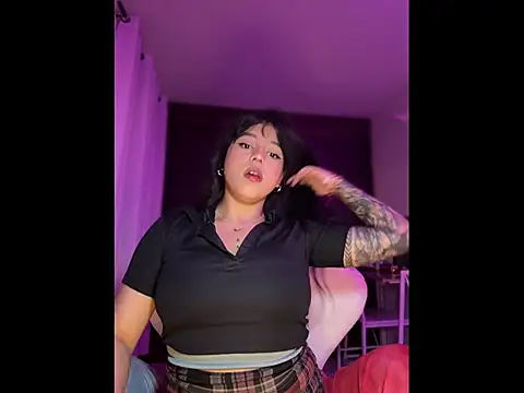 Snapshot of Naiara_sex chatting on November 2025 05:34:02 AM Naiara sex online show from November 2025 05:34:02 AM