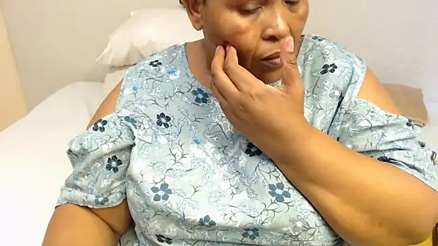 zandile online show from December 2025 01:15:01 PM