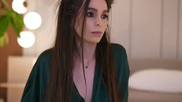 DoviaClaire online show from January 2026 08:29:01 AM