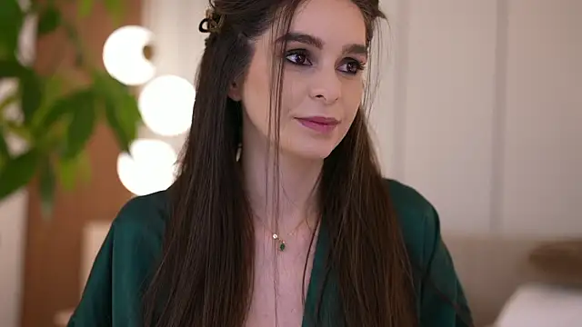 DoviaClaire online show from March 2026 08:10:01 AM