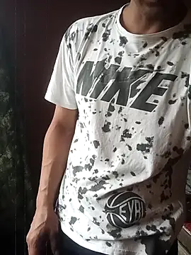 Snapshot of Sirius_5 chatting on October 2025 09:35:01 PM Sirius 5 online show from October 2025 09:35:01 PM