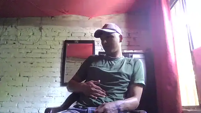 Snapshot of Sirius_5 chatting on October 2025 05:03:02 PM Sirius 5 online show from October 2025 05:03:02 PM